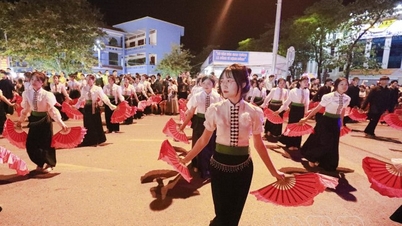 Sôi động Lễ hội đường phố Festival Tinh hoa Tây Bắc - Điện Biên 2025