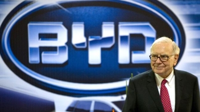 Americký miliardář Warren Buffett se z BYD úplně stáhl, a to i přes zisk 3 890 %.