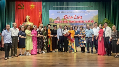 Cao Bangs Landsleute singen in Hanoi - Cao Bang Electronic Newspaper
