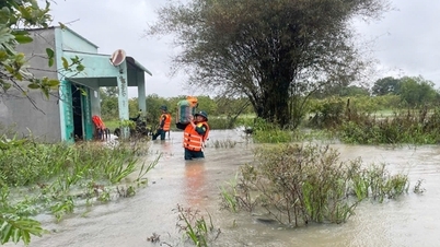 Timely rescue of 17 people isolated by floodwaters at the border