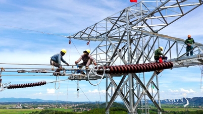 ໄຟຟ້າ 500kV ສາຍ 3 ຢູ່ ບ້ານເກີດຂອງລຸງໂຮ່