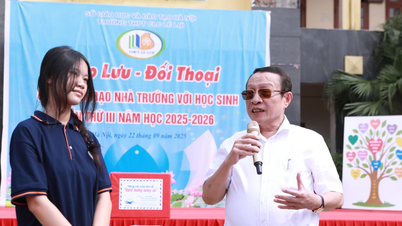 Lãnh đạo Trường THPT Chất lượng cao Lê Lợi đối thoại với học sinh