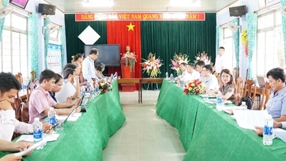 The working delegation of the Department of Science and Technology worked with the People's Committee of Ia Chim commune