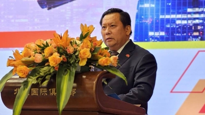 Les dirigeants de la province de Tay Ninh participent au Forum de promotion du tourisme et des investissements Vietnam-Chine