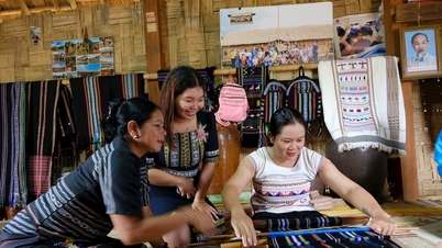 Gắn bảo tồn văn hóa với phát triển du lịch