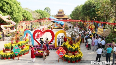 ຕາ​ແສງ ເຕີນ​ແຄ໋ງ​ຮ່ວາ: ຂຸດ​ຄົ້ນ​ຄວາມ​ສາ​ມາດ​ບົ່ມ​ຊ້ອນ, ຊຸກ​ຍູ້​ການ​ພັດ​ທະ​ນາ​ເສດ​ຖະ​ກິດ-ສັງ​ຄົມ