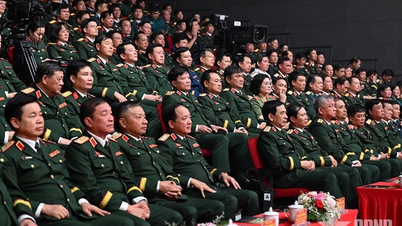 Giao lưu điển hình tiên tiến “Những ngôi sao Quyết thắng”