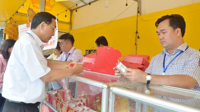 การตรวจสอบความปลอดภัยอาหารในช่วงเทศกาลไหว้พระจันทร์และเทศกาลเหงียนจุงจื๋อก