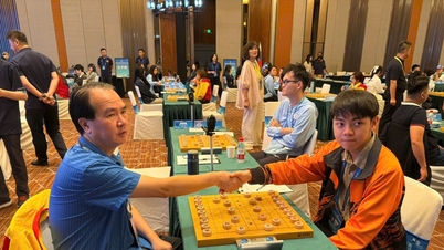Jucătorii de șah vietnamezi ajung în fruntea turneului mondial de șah