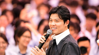 តន្ត្រីករ Nguyen Van Chung និយាយអំពីសិល្បករដែលចូលរួមក្នុងការបង្រៀននៅសាលា
