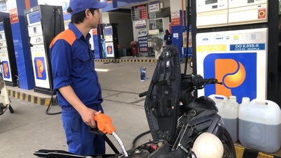 Giá xăng giảm về sát gần mức 20.000 đồng/lít