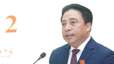 カインホア党委員長はチュオンサ経済特別区、ニャチャン区、ファンラン区を直接監視・指揮している。