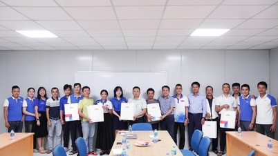 Đoàn Thanh niên PTSC Quảng Ngãi tiếp thêm động lực cho người lao động tại dự án trọng điểm quốc gia