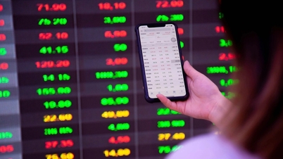 Aandelen dalen, Vingroup-aandelen "redden" de index