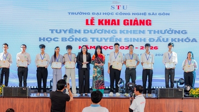 Trường Đại học Công nghệ Sài Gòn tổ chức lễ khai giảng năm học 2025 – 2026