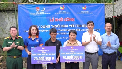 ការសាងសង់ "ផ្ទះនៃក្តីស្រឡាញ់" បានចាប់ផ្តើម