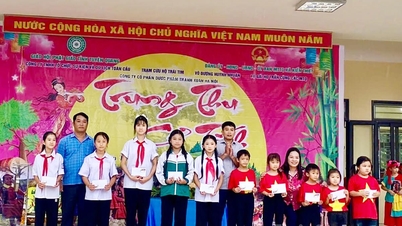 ឧបត្ថម្ភថវិកាចំនួន ១,៥ពាន់លានដុង ដល់សិស្សានុសិស្សនៃឃុំគៀនធៀត