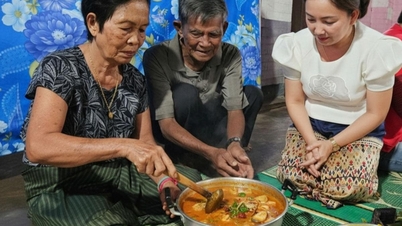 Món bún Khạu Pụn Nặm Ya của người Lào Buôn Đôn
