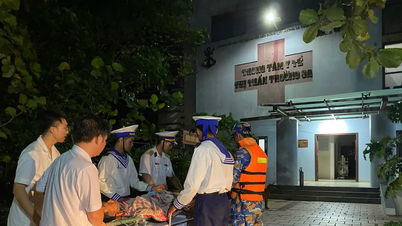 Truong Sa infirmary promptly admitted a fisherman with quadriplegia and difficulty breathing.