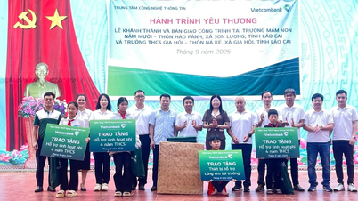 ພິທີ​ເປີດ ​ແລະ ມອບ​ວຽກ​ງານ​ຊ່ວຍ​ເຫຼືອ​ຢູ່​ຕາ​ແສງ Gia Hoi ​ແລະ ​ເຊີນ​ລ່ອງ