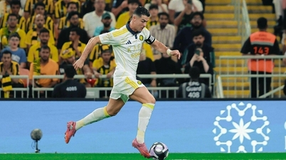 Ronaldo និង Mane បញ្ចេញពន្លឺដើម្បីជួយ Al Nassr ឡើងមកកំពូលតារាង