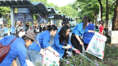 300 orang bergabung untuk membersihkan sampah dalam menanggapi kampanye "Jadikan dunia lebih bersih"