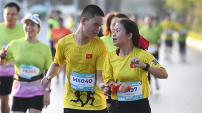 W biegu „Run for Love” organizowanym przez Vietnam Airlines bierze udział prawie 2000 sportowców