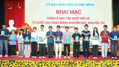 Phu Dong Komünü "Yaşam Boyu Öğrenme Haftası"nı açtı