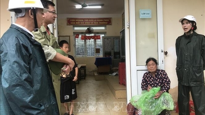 Storm No. 10: Nghe An determined to evacuate people from estuary areas