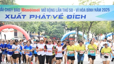រកមើលរូបភាពអត្តពលិកនៅលើផ្លូវប្រណាំង Hanoi Moi News 2025 ជាមួយ AI
