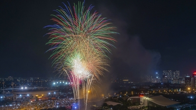 'Sea of ​​people' watch fireworks to celebrate 80th National Day September 2