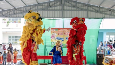 នាំមកនូវភាពសប្បាយរីករាយពិធីបុណ្យពាក់កណ្តាលរដូវស្លឹកឈើជ្រុះដល់កុមារចំនួន 400 នាក់នៅ Thuan Hoa