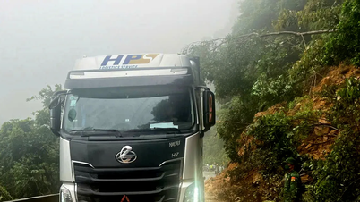Ha Tinh: National Highway 8A to Cau Treo international border gate reopened after landslide