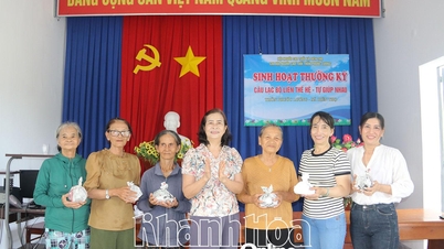 Celebrating the International Day of Older Persons October 1: Dien Tho Commune: Connecting from the intergenerational self-help club