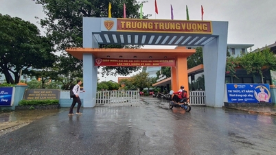 ខេត្ត​ស្នើ​បិទ​សាលា​ដើម្បី​បញ្ចៀស​ខ្យល់ព្យុះ Bualoi សាលា​មួយ​នៅ​តែ​បើក​ស្វាគមន៍​សិស្ស