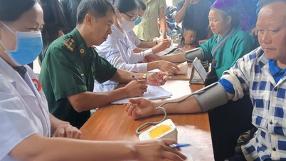 ກວດ​ສຸ​ຂະ​ພາບ​ເປັນ​ໄລ​ຍະ​ໃຫ້​ປະ​ຊາ​ຊົນ​ໃນ​ຕາ​ແສງ​ຂອງ​ເຂດ Xin Man​