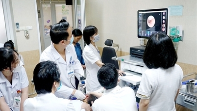 Many hospitals accelerate the implementation of electronic medical records.