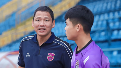 Coach Anh Duc is not worried about being fired even though Becamex HCMC lost 5 matches in a row.