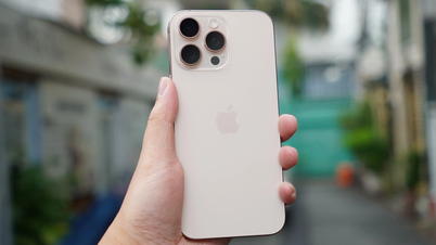 iPhone 16 Pro Max ស្រាប់តែឡើងថ្លៃបន្តិច បន្ទាប់ពី iPhone 17 Pro Max ធ្លាក់មកលើធ្នើ