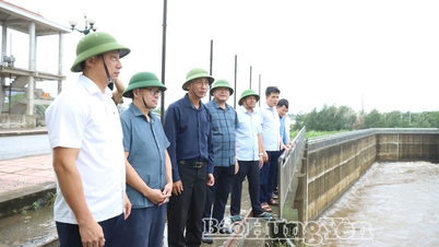 Phó Chủ tịch UBND tỉnh Nguyễn Hùng Nam kiểm tra Trạm bơm Triều Dương