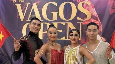 Director Khanh Thi is proud of the new achievements of her 11-year-younger husband and dance partner.