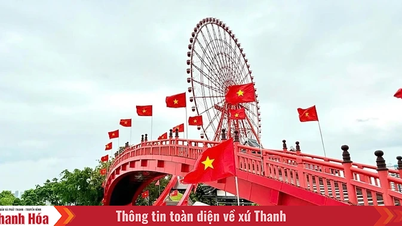 Bai Chay organizes flag-raising ceremony and giant hot air balloon flight on September 2nd holiday
