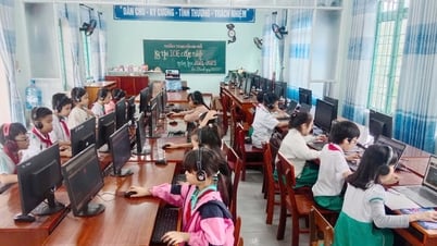 Die Schule, die die patriotische Nachahmungsbewegung in den Grundschulen in Da Nang anführt