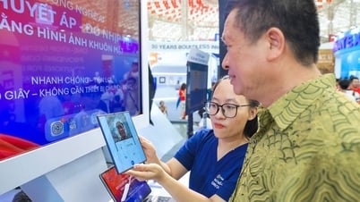 FPT, A80 Achievement Exhibition에서 교육 및 의료 분야 AI 애플리케이션 소개