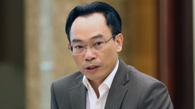 Universitas Nasional Hanoi memiliki direktur baru, yang sebelumnya menjabat sebagai Wakil Menteri Pendidikan dan Pelatihan