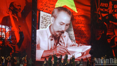 [Foto] Los residentes de la ciudad de Ho Chi Minh muestran su afecto para celebrar el 80 aniversario de la Revolución de Agosto y el Día Nacional el 2 de septiembre.