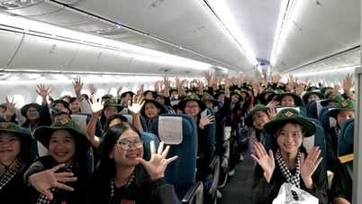 Voo especial traz mais de 360 ​​soldados que completaram a missão A80 para a Cidade de Ho Chi Minh