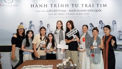 Beauties shine with Trung Nguyen Legend at the National Achievement Exhibition