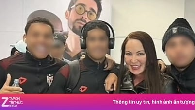 Трое молодых игроков уволены за фотографии с актрисой фильмов для взрослых