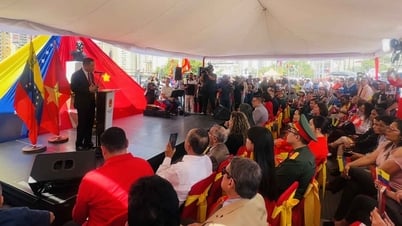 Venezuela slavnostně slaví 80. výročí srpnové revoluce a Vietnamský národní den.